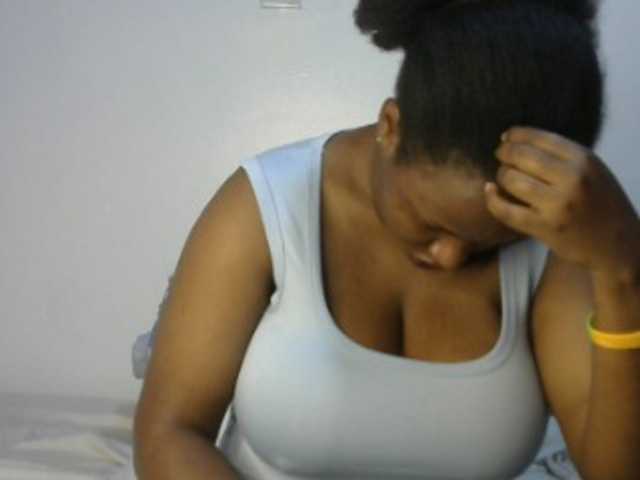 sexyhazel live cam on BongaCams