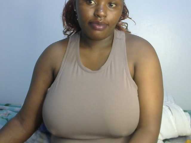 sexyhazel live cam on BongaCams