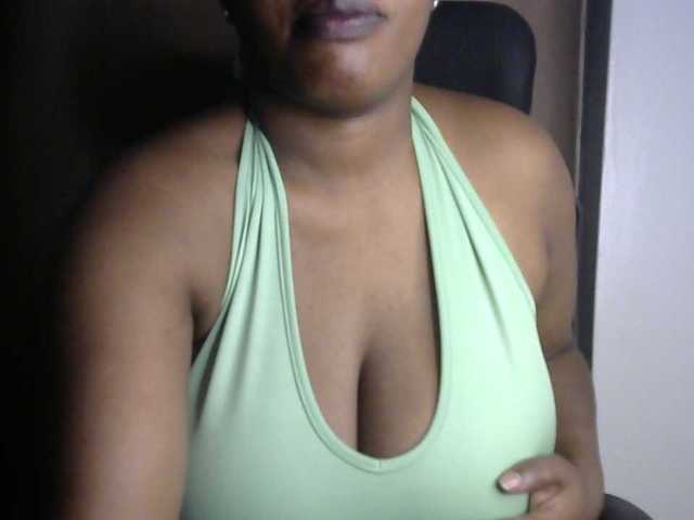 sexyhazel live cam on BongaCams
