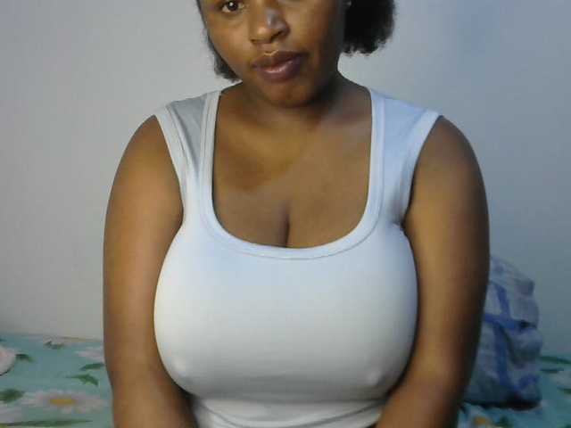 sexyhazel live cam on BongaCams