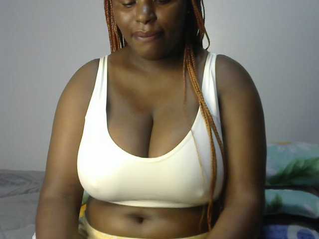 sexyhazel live cam on BongaCams