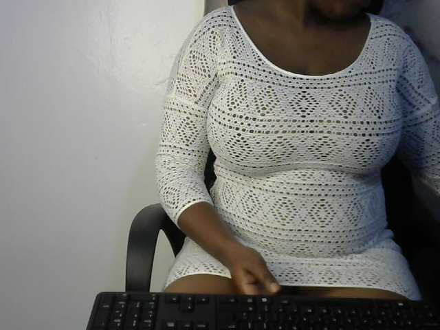 sexyhazel live webcam show