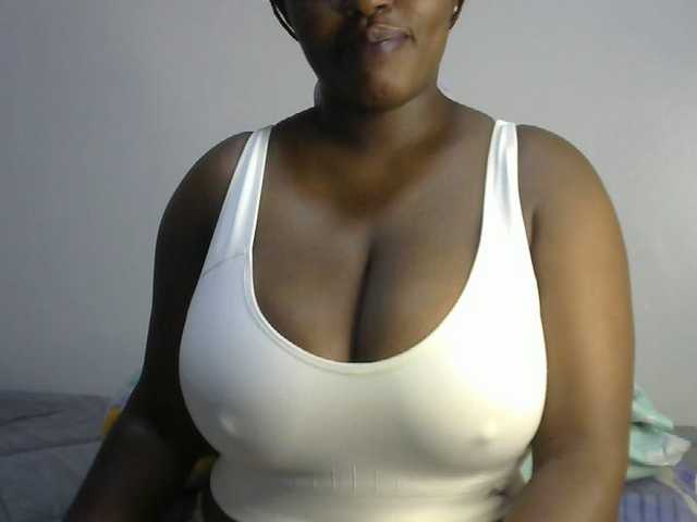 sexyhazel live cam on BongaCams