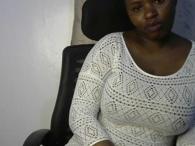 sexyhazel live webcam show