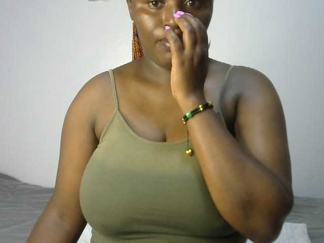 sexyhazel live cam on BongaCams