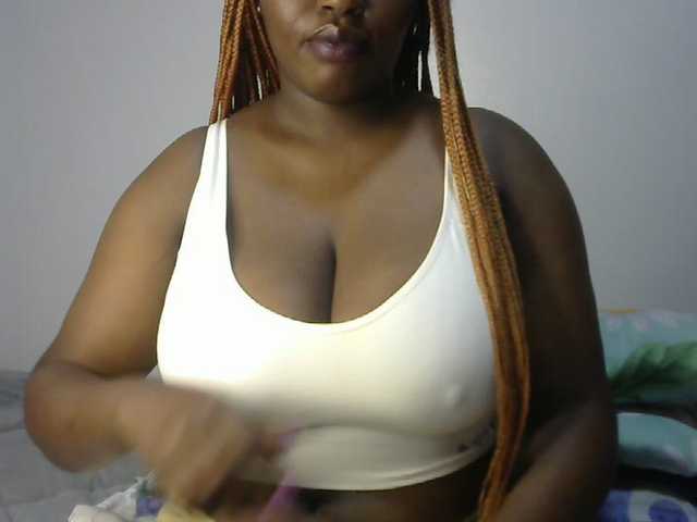 sexyhazel live cam on BongaCams