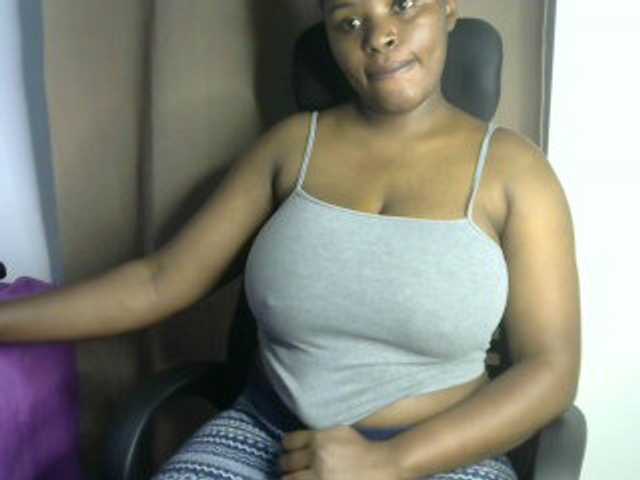 sexyhazel live cam on BongaCams
