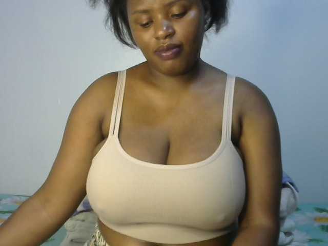 sexyhazel live cam on BongaCams