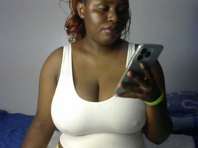 sexyhazel live cam on BongaCams