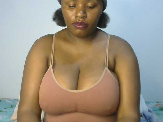 sexyhazel live cam on BongaCams
