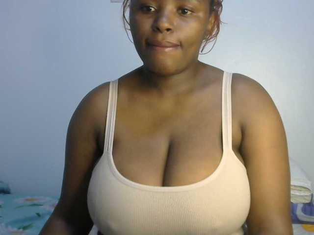sexyhazel live cam on BongaCams