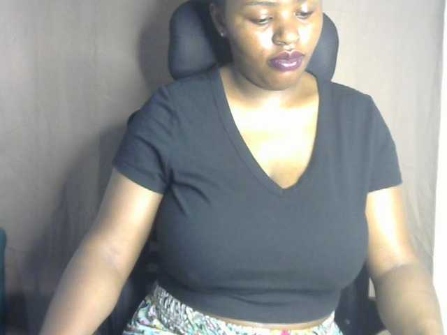 le modèle Sexyhazel est en webcam porno dans un show sur le site bongacams, il possède les tags suivants: Ebony,Brunette,Hairy