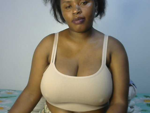 sexyhazel live cam on BongaCams