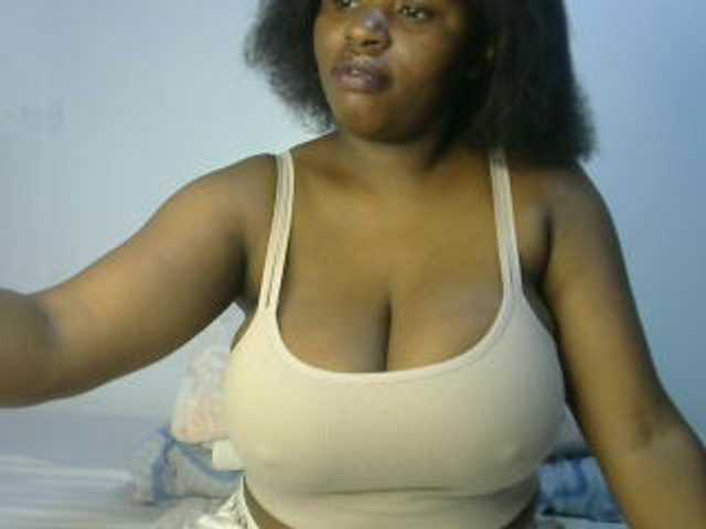 sexyhazel live cam on BongaCams