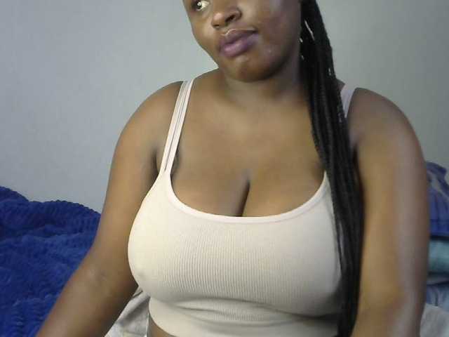 sexyhazel webcam bongacams model stream image