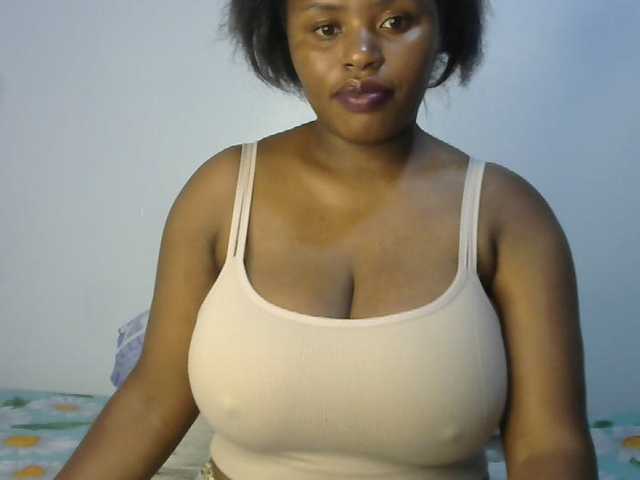 sexyhazel live cam on BongaCams