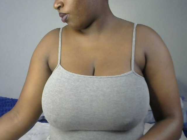 sexyhazel's BongaCams show and profile