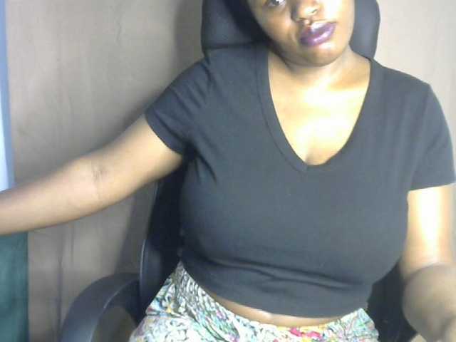 sexyhazel live cam on BongaCams