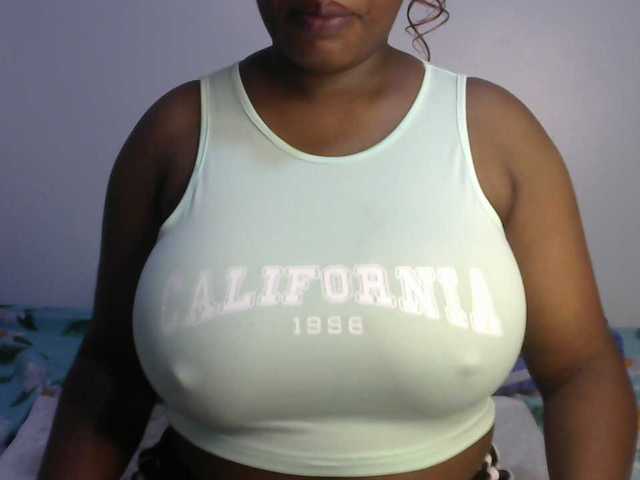 sexyhazel live cam on BongaCams