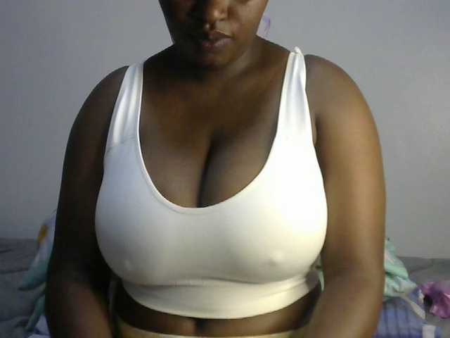 sexyhazel live cam on BongaCams