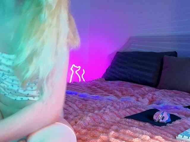 inchcaser Live Webcam on BongaCams