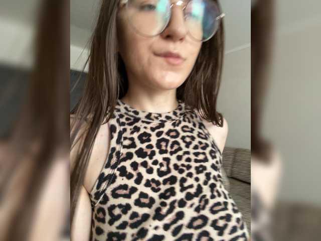 sweet-kiss22 live cam on BongaCams