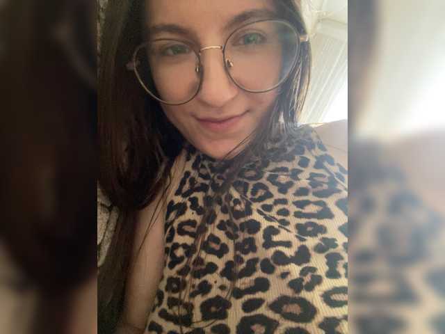 sweet-kiss22 live cam on BongaCams