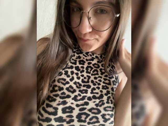 sweet-kiss22 live cam on BongaCams