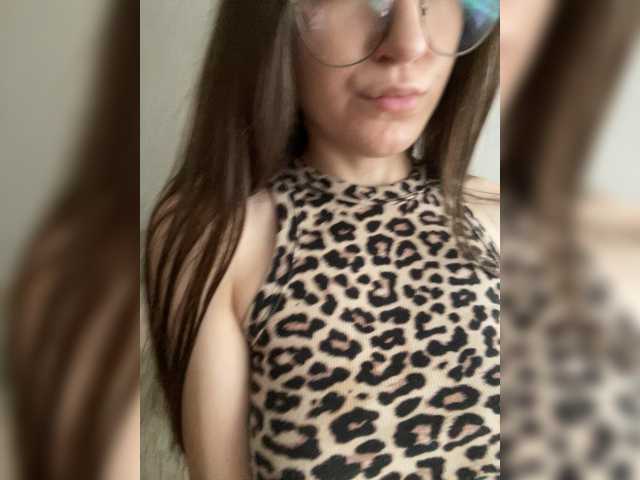 sweet-kiss22 live cam on BongaCams