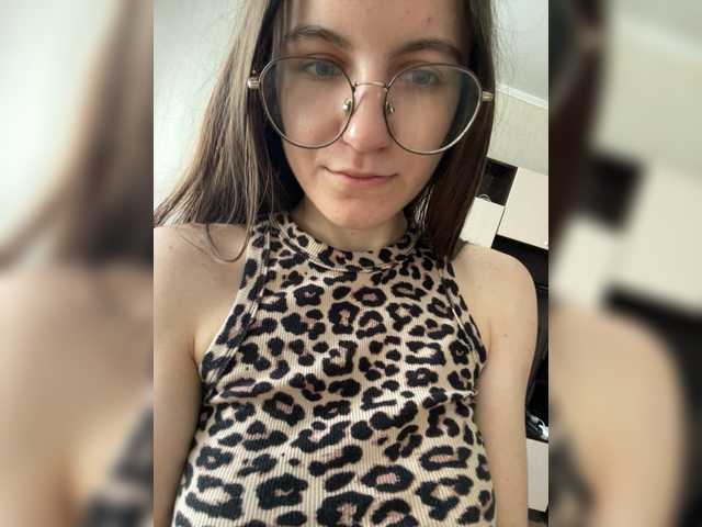 sweet-kiss22 live cam on BongaCams