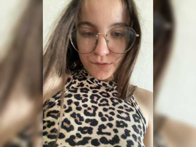 sweet-kiss22 live cam on BongaCams