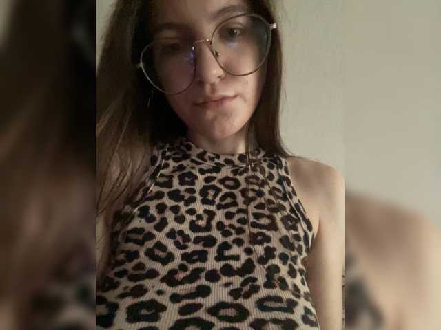 sweet-kiss22 live cam on BongaCams