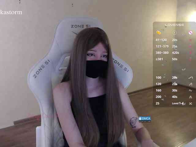 模特: Evo4kaStorm