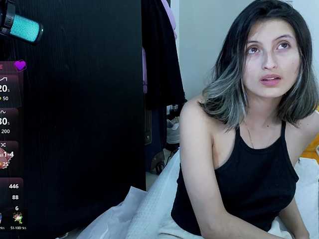 Camila05torres live cam on BongaCams