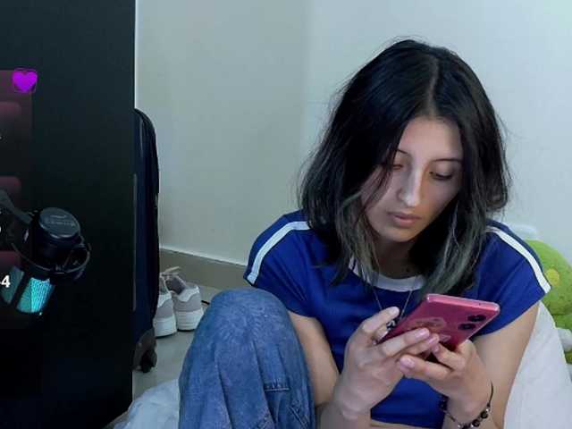 Camila05torres live cam on BongaCams