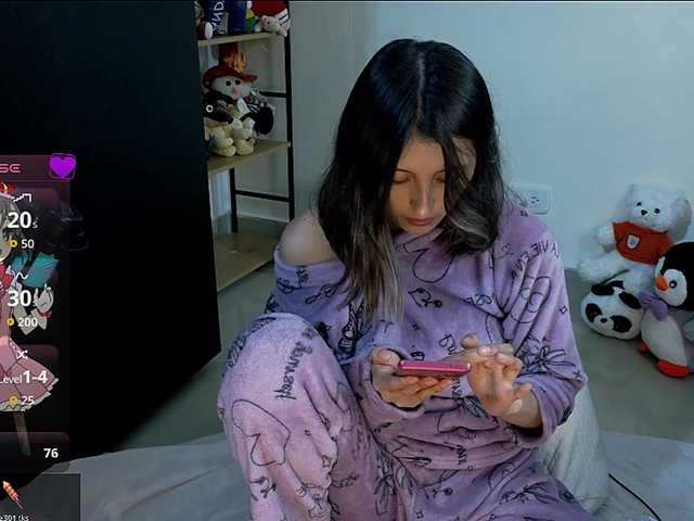 Camila05torres live cam on BongaCams