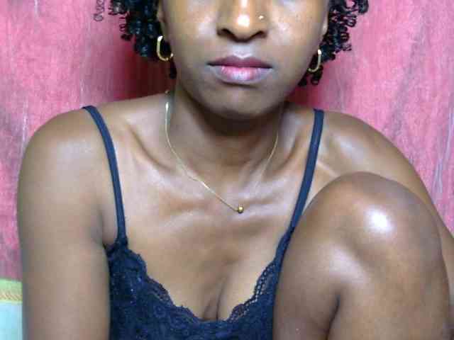 Tinah24 webcam