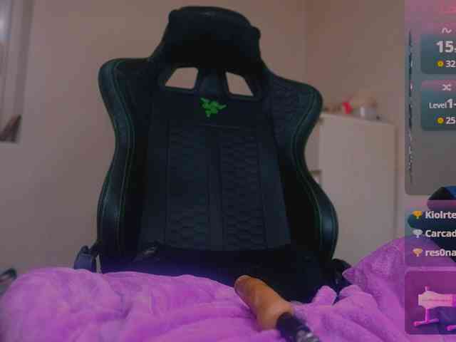 AliceDavidson webcam