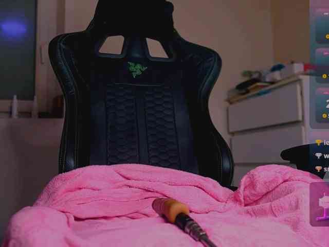 AliceDavidson Live Webcam on BongaCams