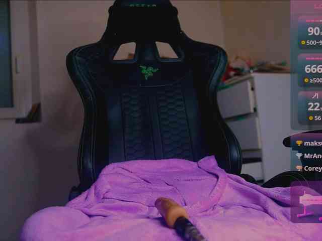 AliceDavidson webcam