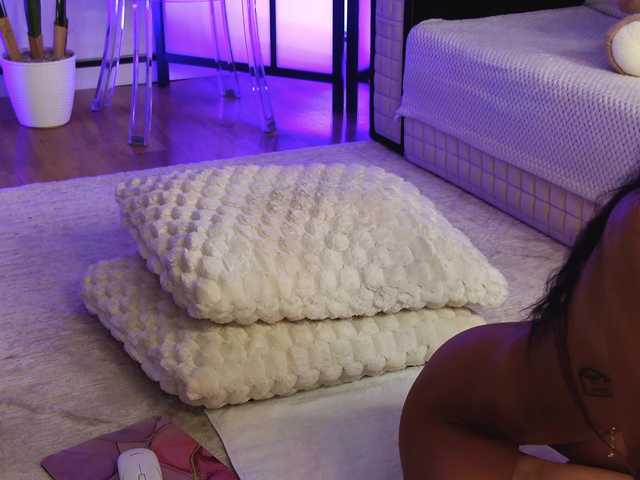 OnlyXandra7 live cam on BongaCams