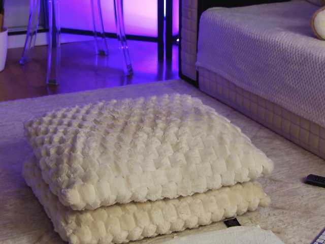 OnlyXandra7 live webcam show