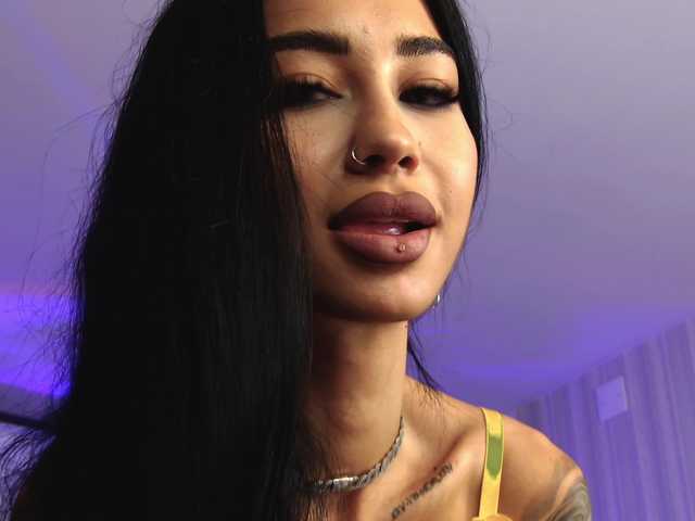 OnlyXandra7 live cam on BongaCams