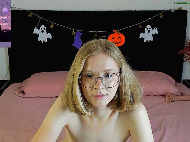 le modèle CatmintLush est en webcam porno dans un show sur le site bongacams, il possède les tags suivants: White/Caucasian,Blonde,Shaved