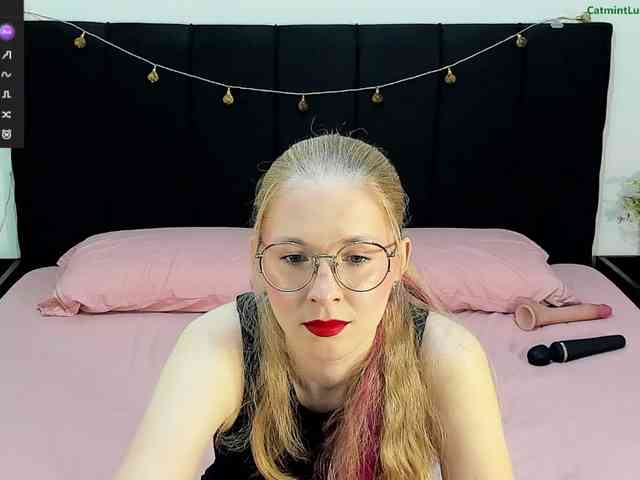 CatmintLush webcam