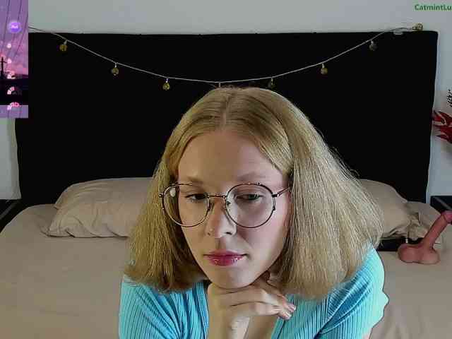 CatmintLush webcam