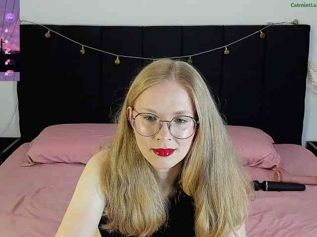 CatmintLush webcam