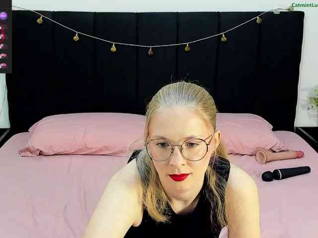 CatmintLush webcam