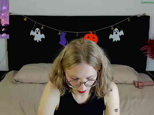 CatmintLush webcam