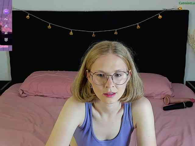 Model: catmintlush